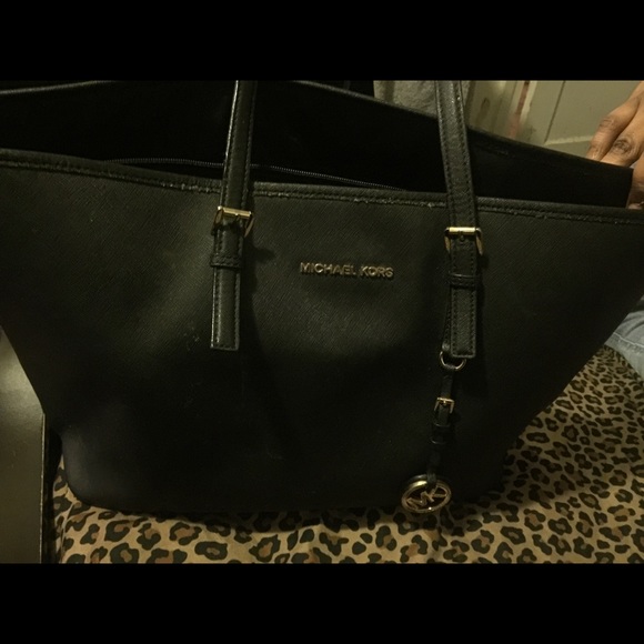 Michael Kors bag - Picture 2 of 6